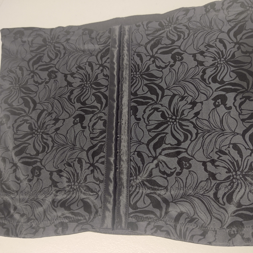 Maidenform XL black w floral waistnipper firm control